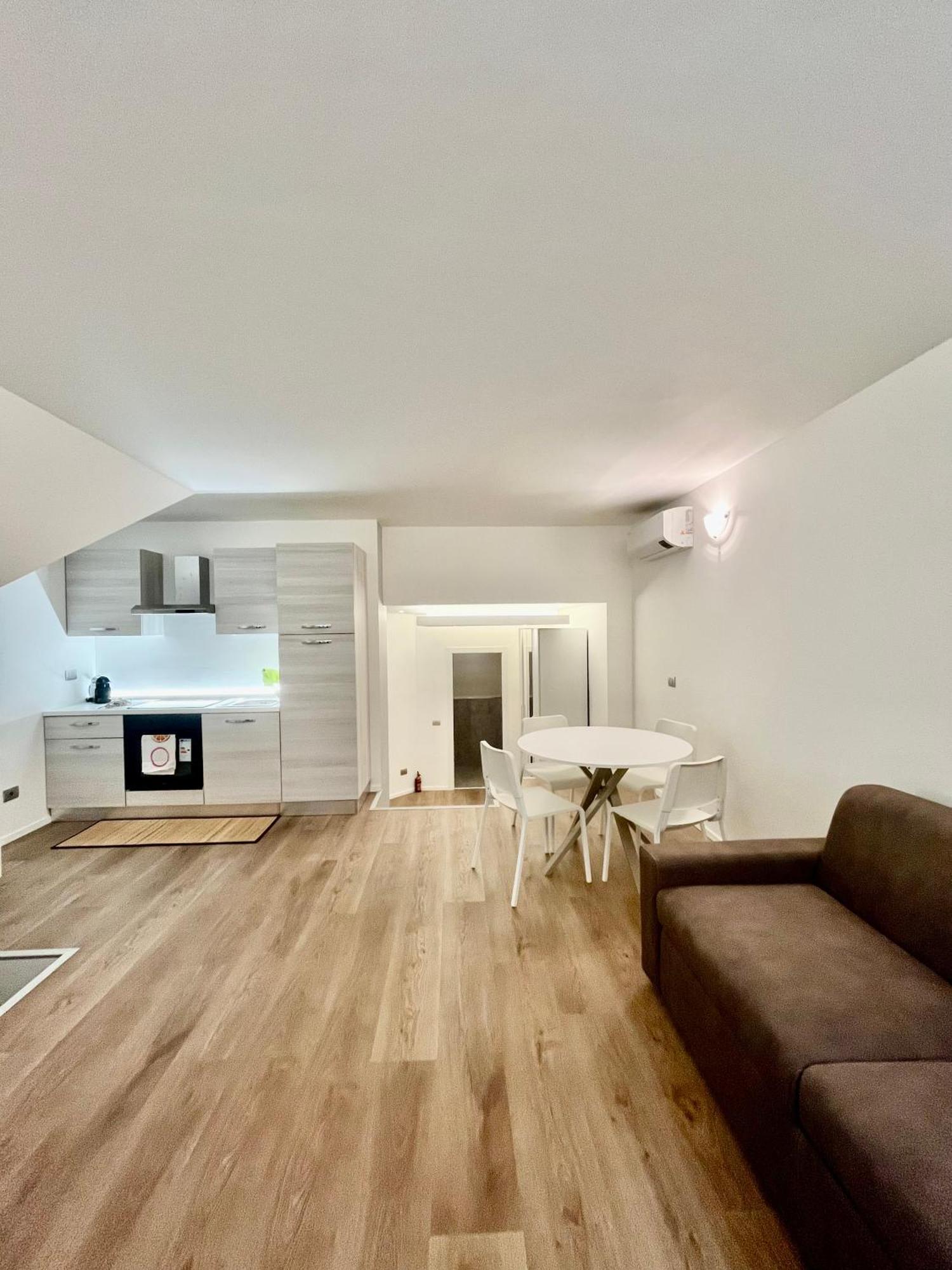 Central Side Apartment Milán Exteriér fotografie
